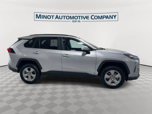 Used 2025 Toyota RAV4 XLE AWD/4WD image 9