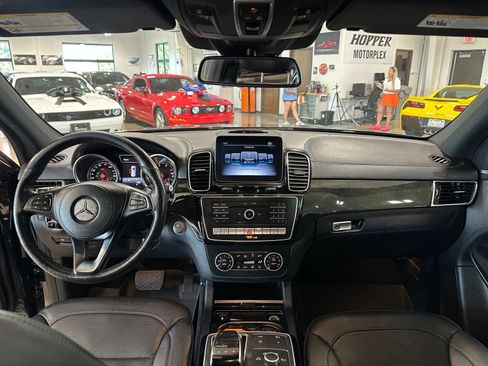 Used 2019 Mercedes-Benz GLS 550 4MATIC image 16
