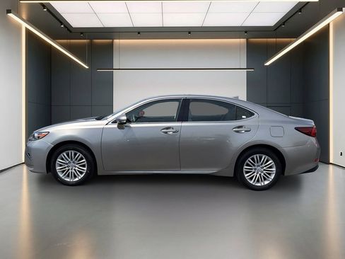 Used 2017 Lexus ES 350 w/ Accessory Package 2 FWD image 2