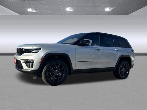 New 2025 Jeep Grand Cherokee Limited image 3
