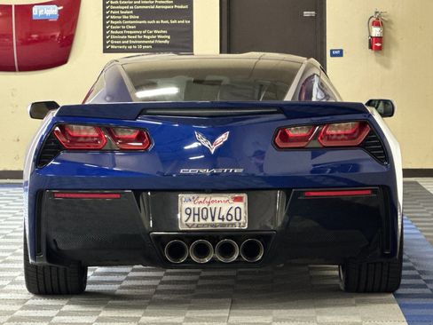 Used 2017 Chevrolet Corvette Stingray Coupe image 5