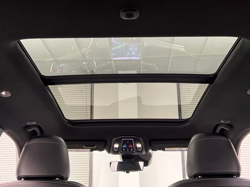 Used 2024 Jeep Grand Cherokee L Limited w/ Luxury Tech Group II image 45