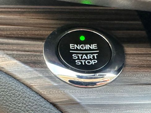 Used 2021 Ford Explorer Limited w/ Equipment Group 301A image 31