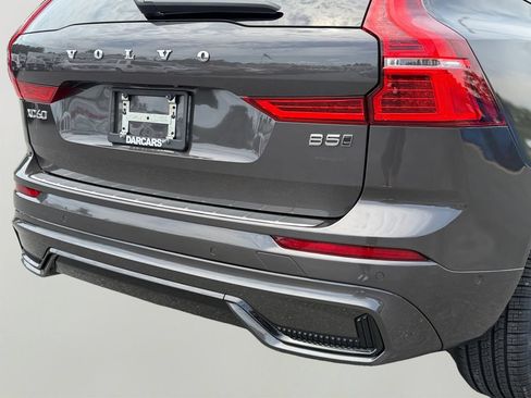 Certified 2024 Volvo XC60 B5 Plus w/ Protection Package Premier AWD/4WD image 10