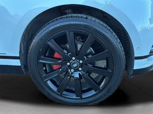 Used 2019 Land Rover Range Rover Velar R-Dynamic SE image 31