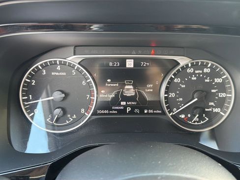 Used 2025 Nissan Pathfinder SL FWD image 7