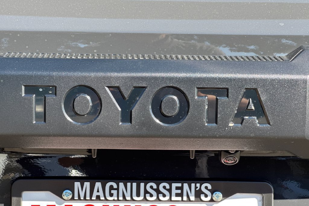 New 2026 Toyota 4Runner SR5 AWD/4WD image 23