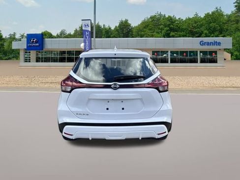 Used 2024 Nissan Kicks S image 8