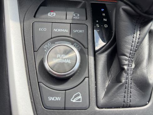Used 2024 Toyota RAV4 Adventure AWD/4WD image 19