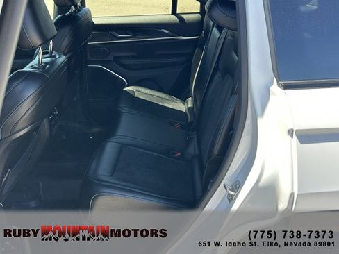 Used 2022 Jeep Grand Cherokee Trailhawk AWD/4WD image 21