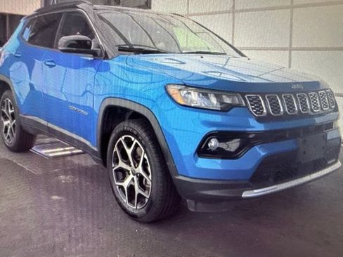 Used 2025 Jeep Compass Limited AWD/4WD image 1