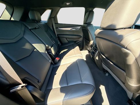 Used 2023 Cadillac XT5 Luxury image 28