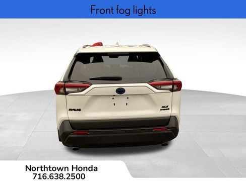 Used 2023 Toyota RAV4 XLE Premium AWD/4WD image 8