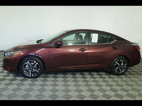 Used 2024 Nissan Sentra SV FWD image 14
