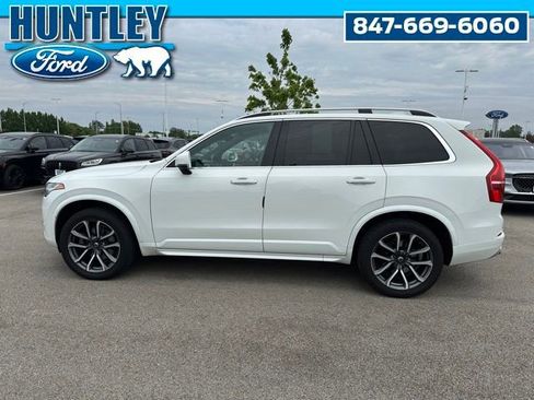 Used 2018 Volvo XC90 T5 Momentum w/ Momentum Plus Package AWD/4WD image 6