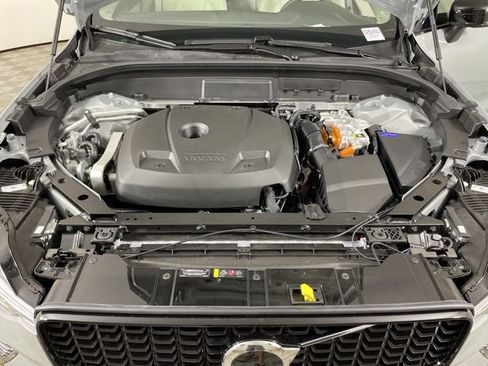Certified 2025 Volvo XC60 T8 Plus w/ Protection Package Premier AWD/4WD image 41