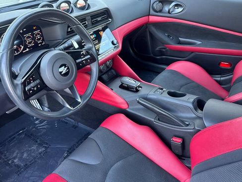 Used 2024 Nissan Z Performance w/ Floor Mat Package RWD image 9