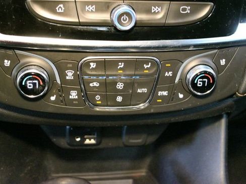 Used 2021 Chevrolet Traverse Premier w/ Redline Edition AWD/4WD image 28