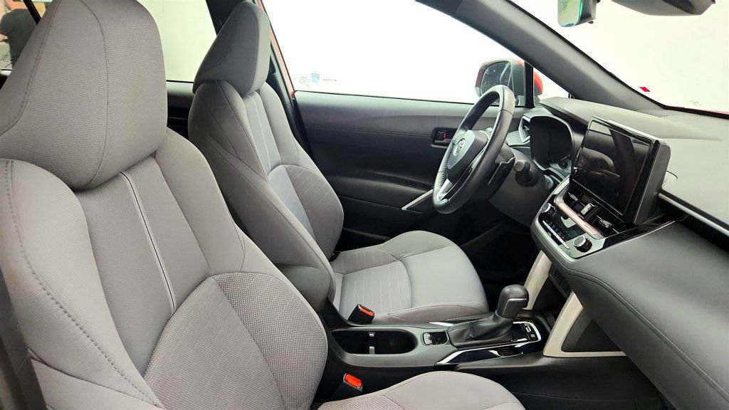 Used 2024 Toyota Corolla Cross AWD Hybrid image 21