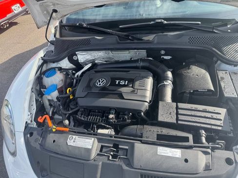 Used 2014 Volkswagen Beetle R-Line FWD image 17