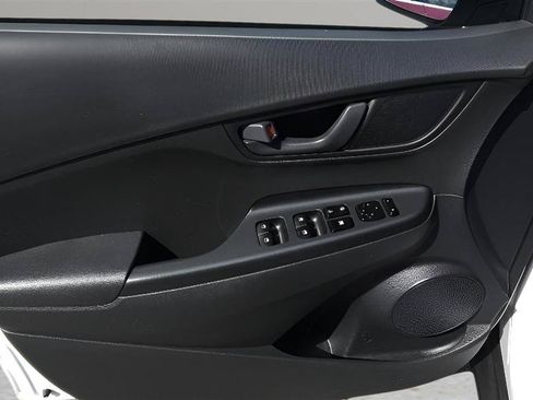 Used 2018 Hyundai Kona SEL w/ SEL Tech Package 02 FWD image 9