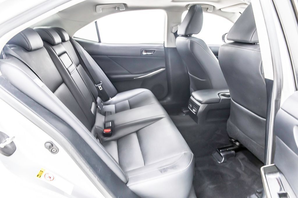 Used 2016 Lexus IS 200t RWD image 34