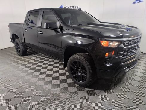 Used 2022 Chevrolet Silverado 1500 Custom Trail Boss w/ Midnight Edition AWD/4WD image 10