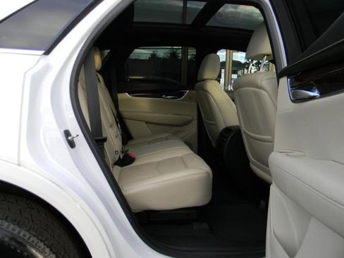 Used 2019 Cadillac XT5 Luxury image 14