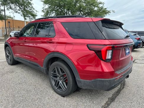 Used 2025 Ford Explorer ST-Line w/ Premium Package AWD/4WD image 3
