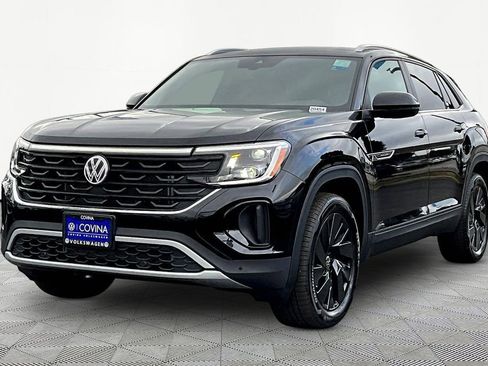 New 2026 Volkswagen Atlas Cross Sport SE image 3
