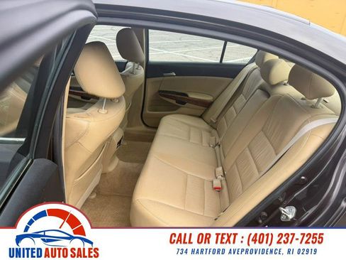 Used 2011 Honda Accord EX-L image 10