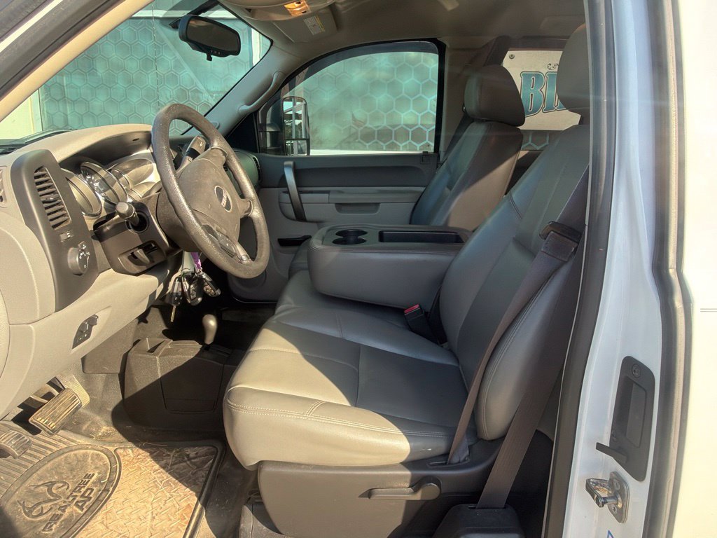 Used 2013 GMC Sierra 2500 W/T AWD/4WD image 9