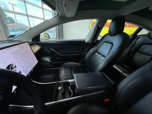 Used 2020 Tesla Model 3 Standard Range RWD image 12