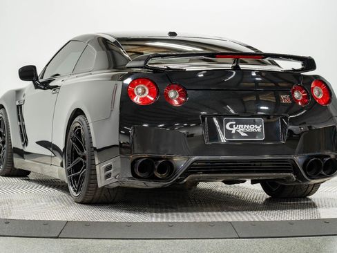 Used 2012 Nissan GT-R Premium AWD/4WD image 12