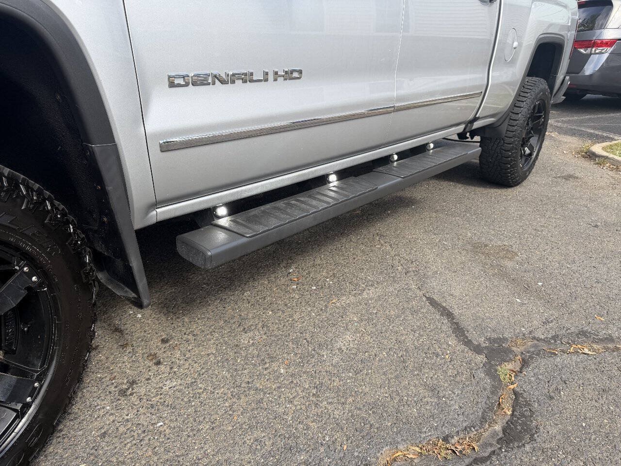 Used 2018 GMC Sierra 2500 Denali w/ Duramax Plus Package AWD/4WD image 27