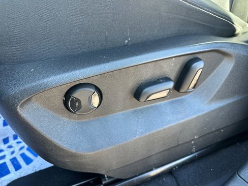 Used 2023 Volkswagen Atlas SE image 4