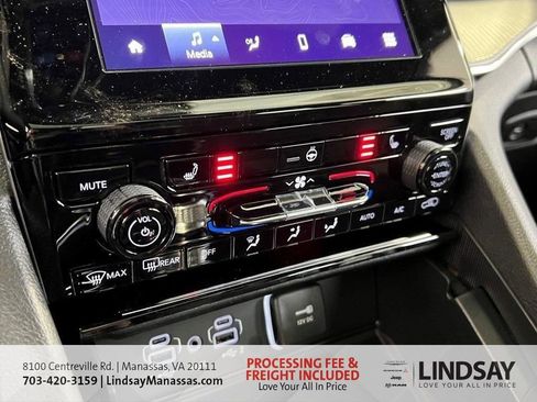 New 2025 Jeep Grand Cherokee Laredo X w/ Luxury Tech Group I image 29
