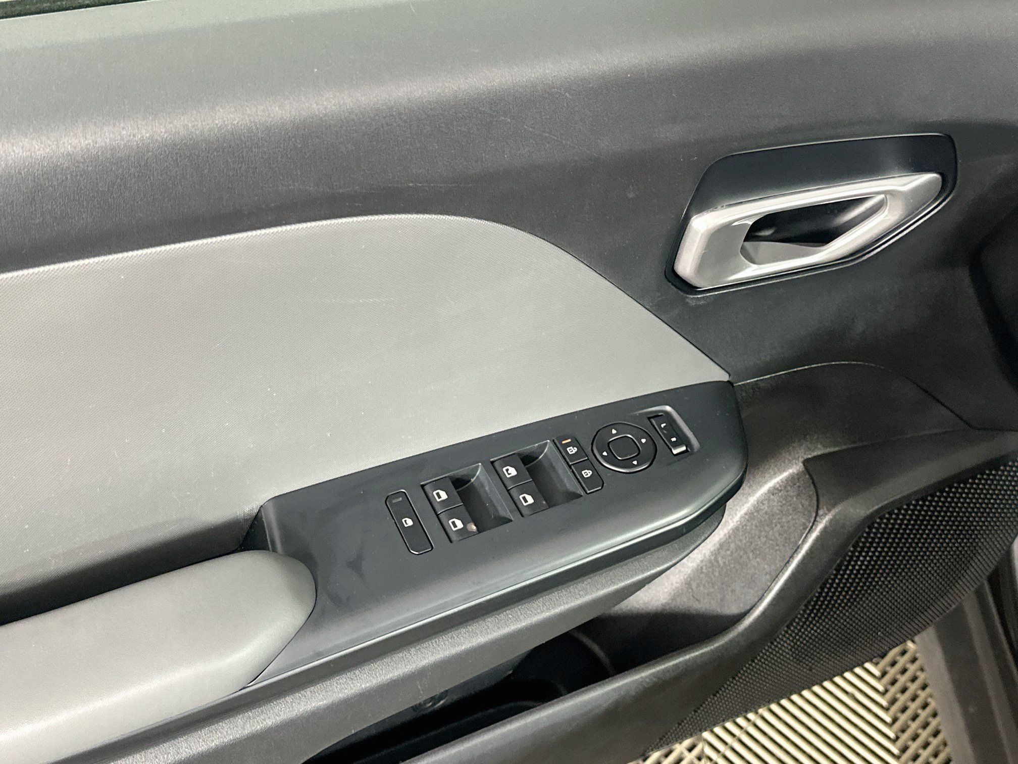 Used 2025 Kia K4 FWD image 15