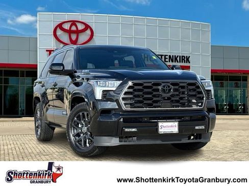 Used 2024 Toyota Sequoia Platinum AWD/4WD image 1