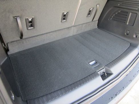 New 2026 GMC Acadia Elevation w/ Elevation Premium Package FWD image 16