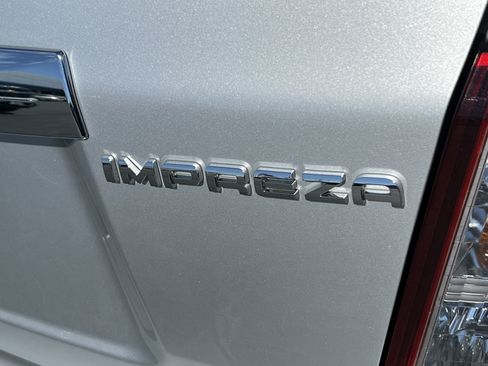Used 2010 Subaru Impreza 2.5i AWD/4WD image 10