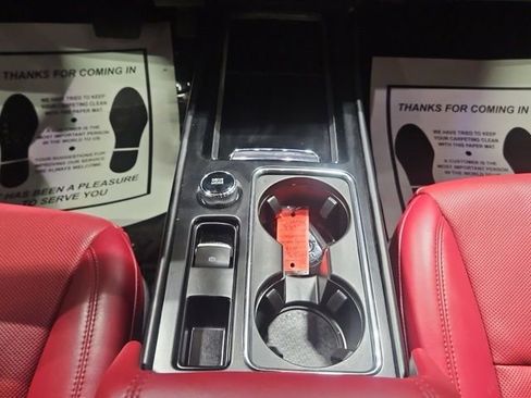 Used 2023 Lincoln Corsair Reserve w/ Rear Removable Package Tray AWD/4WD image 17