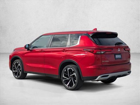 Used 2024 Mitsubishi Outlander SE image 7