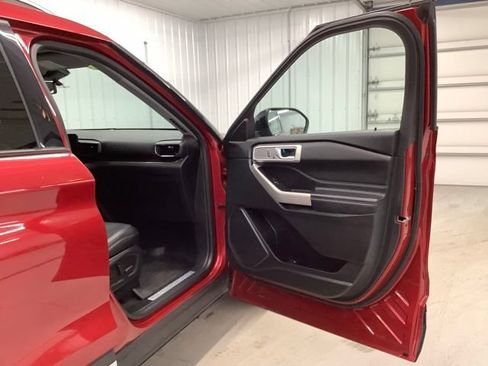 Used 2021 Ford Explorer Limited AWD/4WD image 11