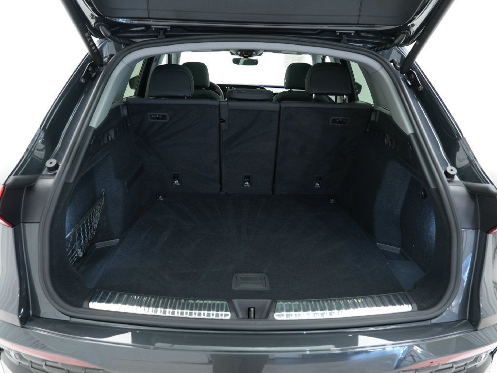 Certified 2025 Audi Q5 Premium w/ Convenience Package AWD/4WD image 31