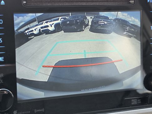 Used 2017 Toyota Tacoma SR5 w/ Tow Package image 16