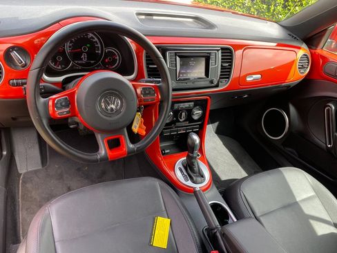Used 2018 Volkswagen Beetle 2.0T S FWD image 12