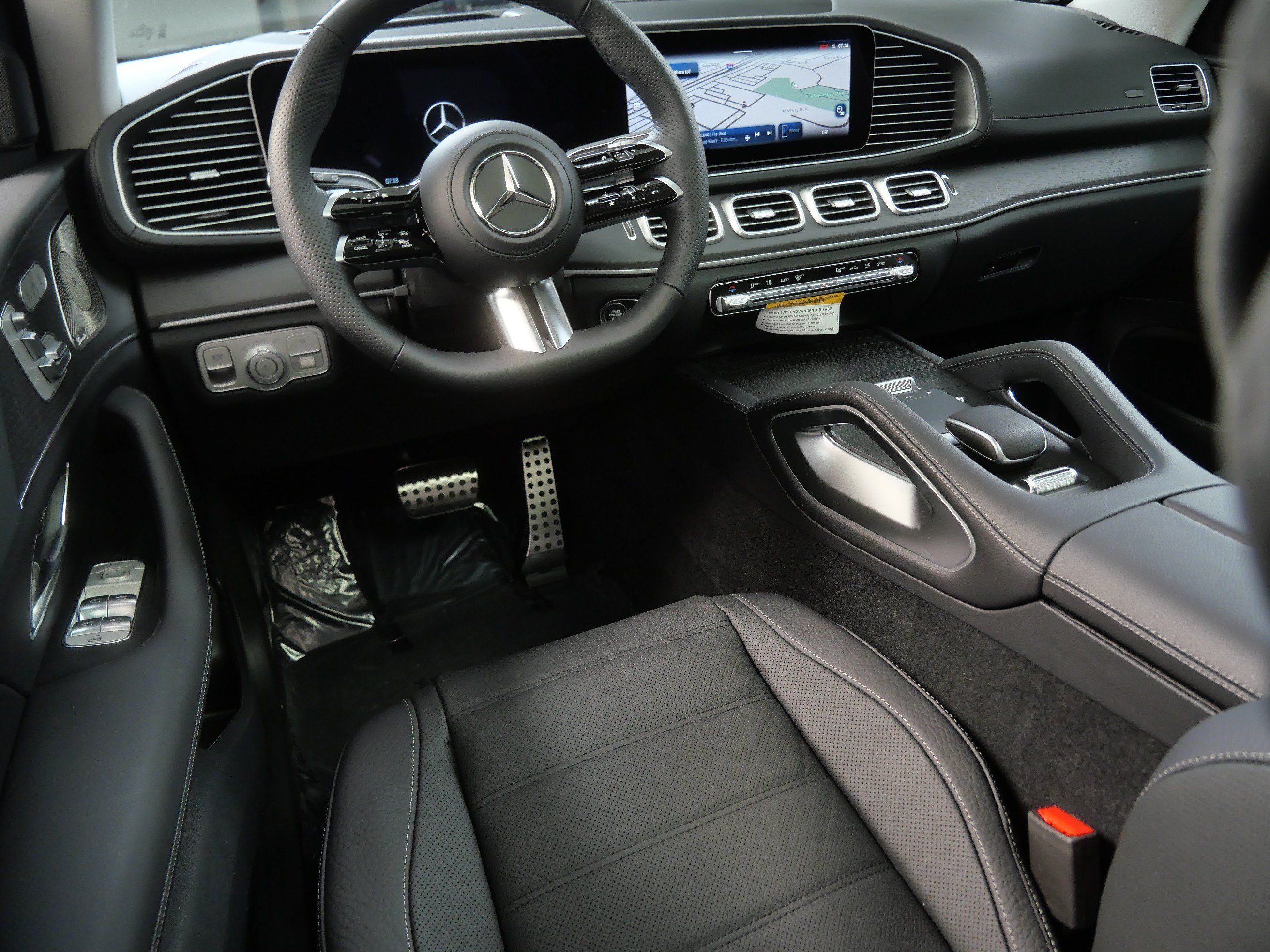New 2026 Mercedes-Benz GLS 450 4MATIC image 2