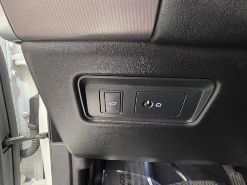 Used 2018 Land Rover Range Rover Sport HSE AWD/4WD image 14
