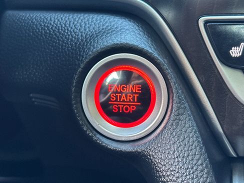 Certified 2019 Honda Accord EX-L image 33